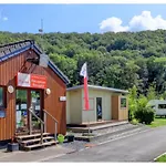4 People Irm La-Roche-en-Ardenne