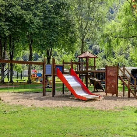 4 People Irm Resort *